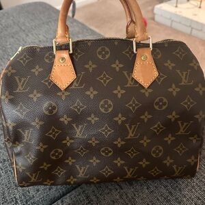Vintage Louis Vuitton speedy 30 authentic! 2004 made in France. Good condition